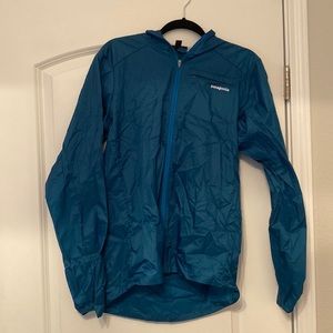 Patagonia lightweight teal raincoat Mens size M